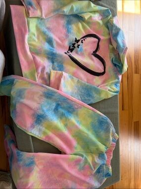 Kids Tie-Dye Heart Sweatshirt and Joggers Set - Multicolor